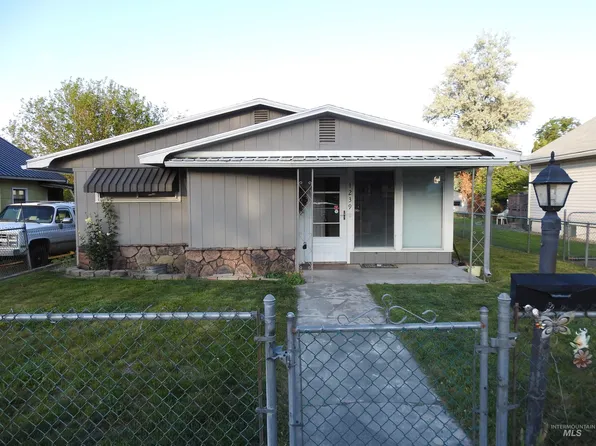 1239 7th St, Clarkston, WA 99403