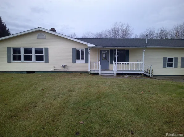 9417 Seymour Rd, Montrose, MI 48457