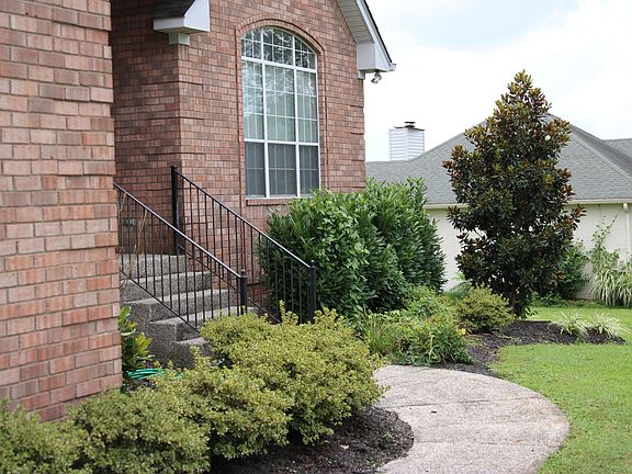 3rd image of 1120 Lea Cir