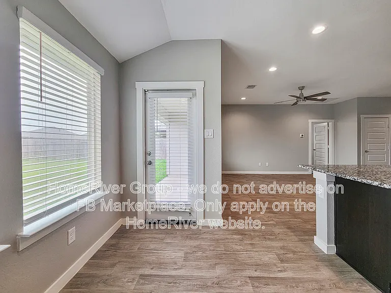 8122 Hush Heights Dr — Photo 8