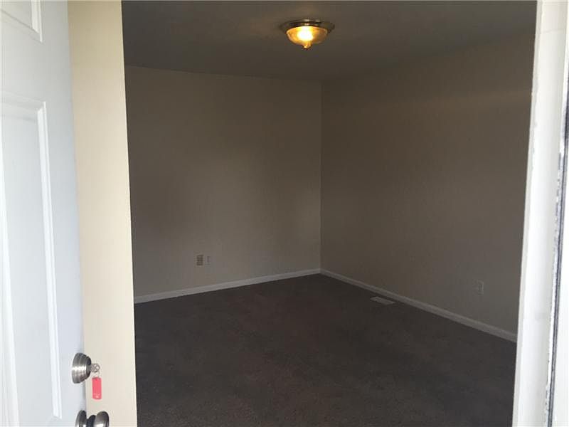 1st image of 2846 N Lasalle St