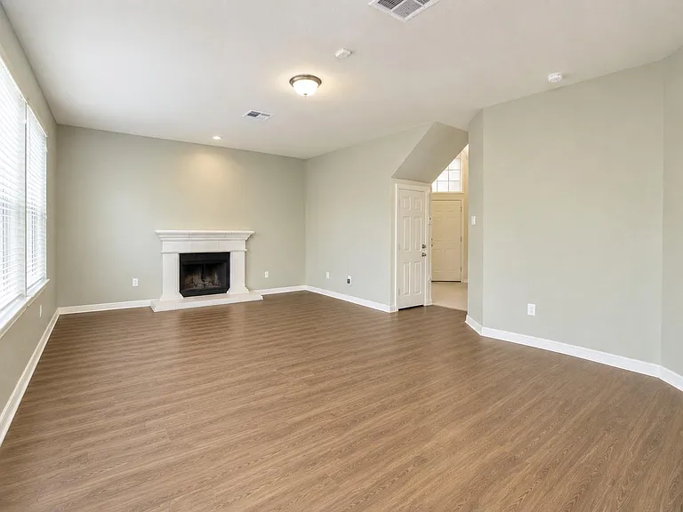 13461 Gent Dr — Photo 7