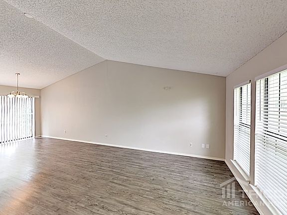 5th image of 1126 Cedar Run Dr