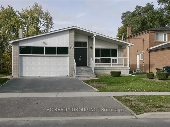 102 Peckham Ave, Toronto, ON M2R 2V5