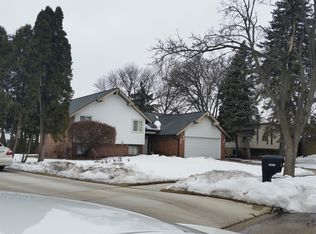 29395 Sharon Ln, Southfield, MI 48076