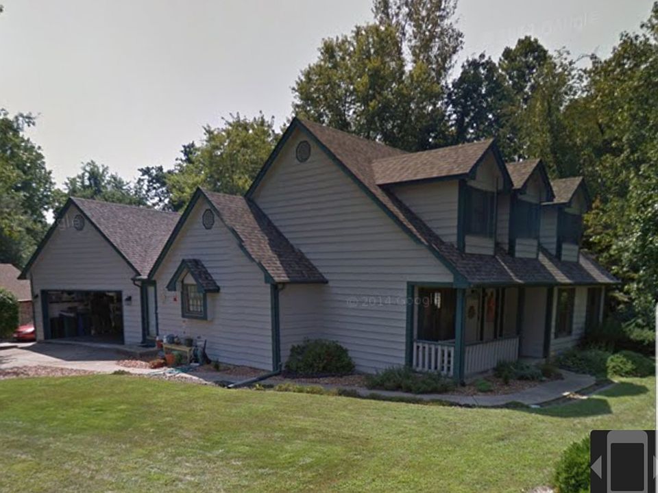 2nd image of 2 Linden Ct