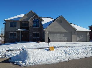 2400 Samantha Dr, Dubuque, IA 52002