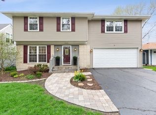 4224 Earlston Rd, Downers Grove, IL 60515