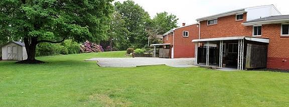3rd image of 517 Bloomfield Dr