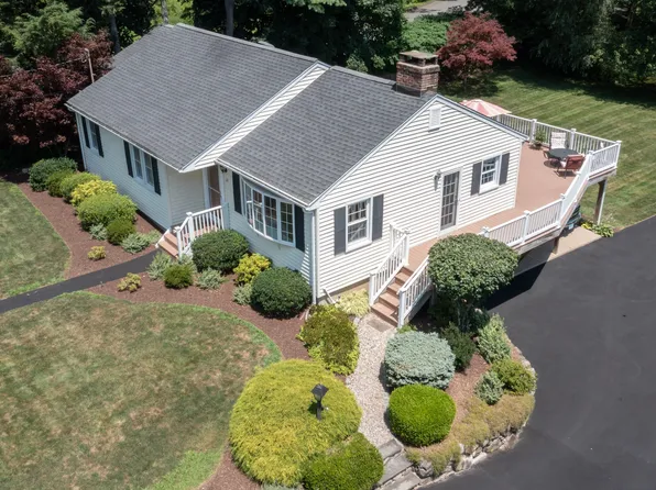 21 Redwood Drive, Bethel, CT 06801