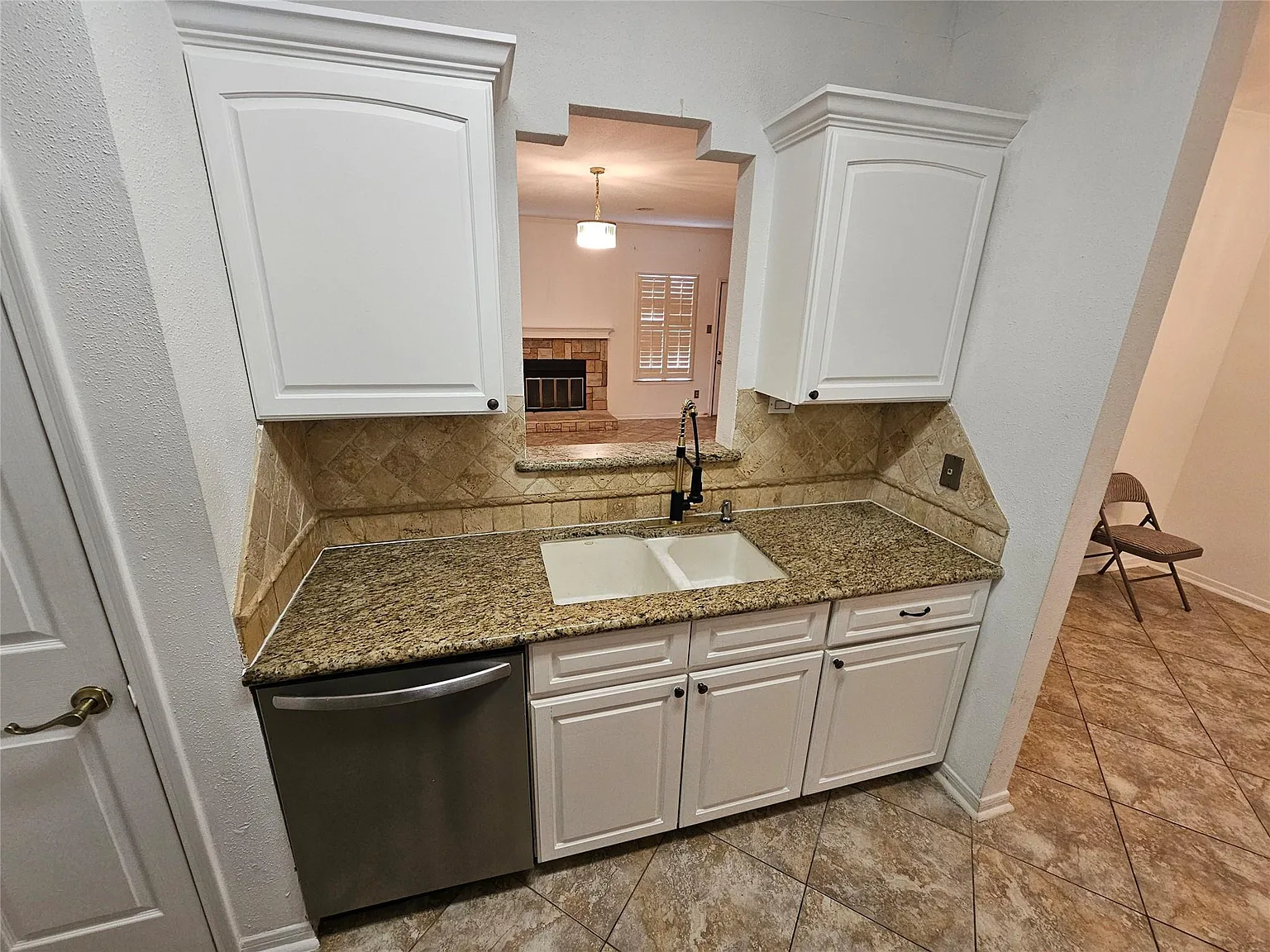 2 bed, 2.5 bath, 1520 sqft, $1,650 — Photo 3