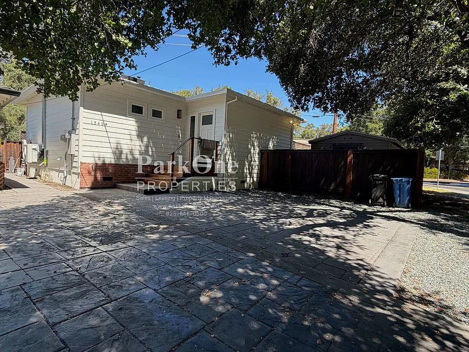 1540 Westwood Ct