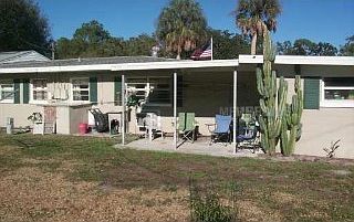 5th image of 10824 Palm Ave