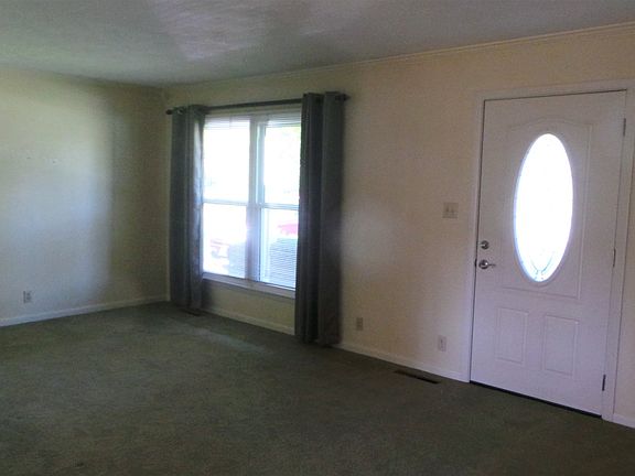 3rd image of 23616 Holly Dr