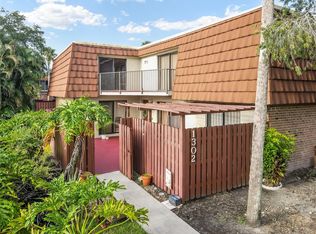 1302 SW 120th Way, Davie, FL 33325
