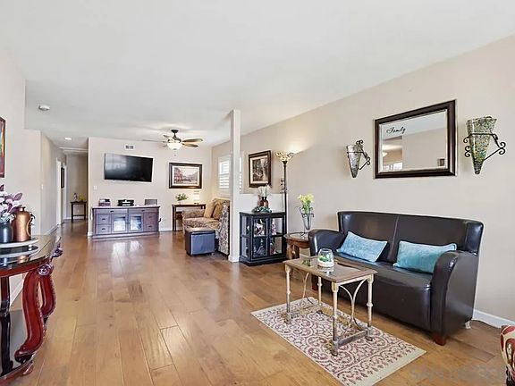 5th image of 4325 Arrecife Way