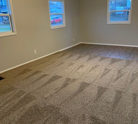 5th image of 126 Pearl St