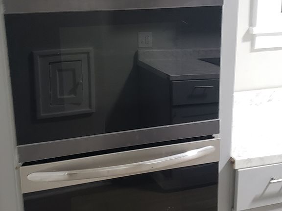 5th image of 535 Shelbourne Ave