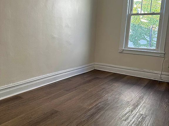 5th image of 21-23 21st Ave #2F