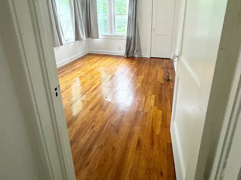 4001 Kenwood Ave #2 — Photo 10