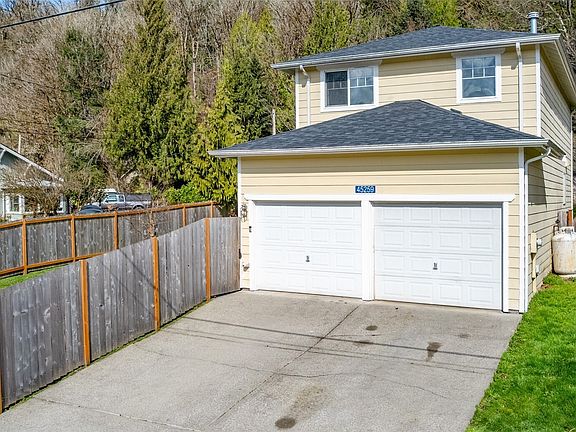 2nd image of 45259 Main Street