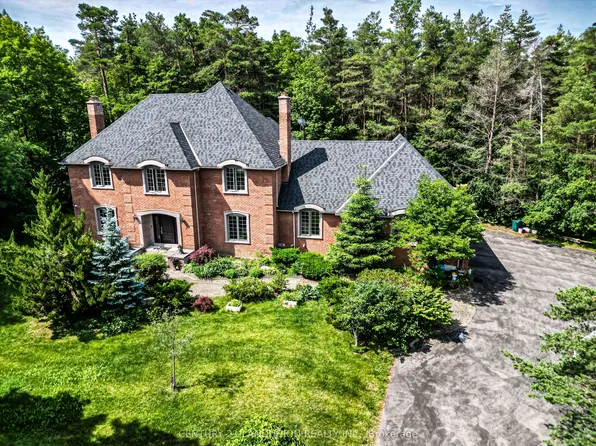 2 Heron Trl, Whitchurch Stouffville, ON L4A 2L4