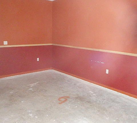 5th image of 7034 Mills Ave