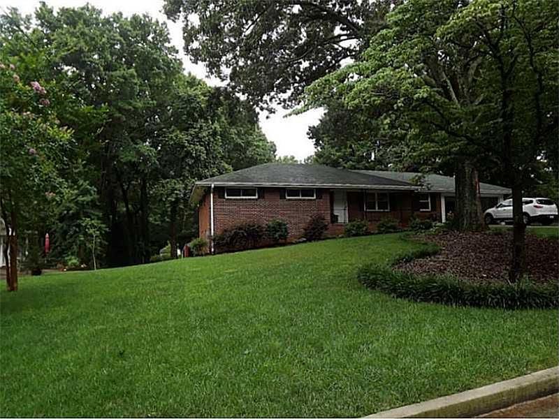 1st image of 700 N Thomas Ln SE