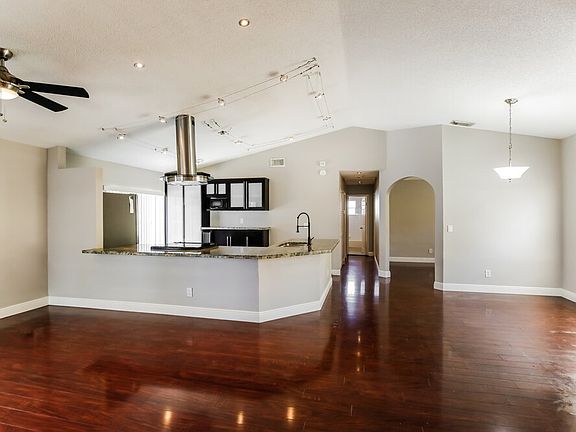 4th image of 210 NW 207th Way