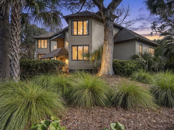 4656 Tennis Club Ln