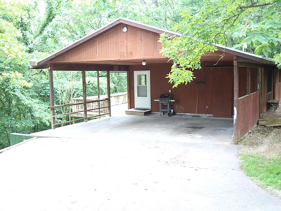 4th image of 29 Lowell Ln