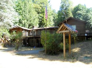 4250 N Lake Cushman Rd, Hoodsport, WA 98548