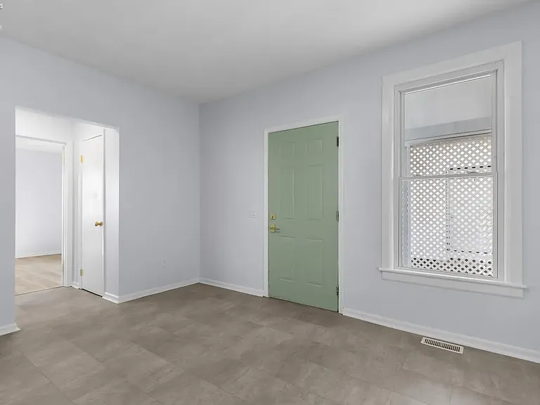 914 Hayes Ave — Photo 34