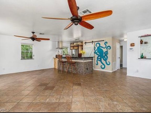 5th image of 6527 Fuller Dr