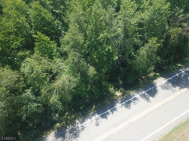 2nd image of 396 Unionville Rd
