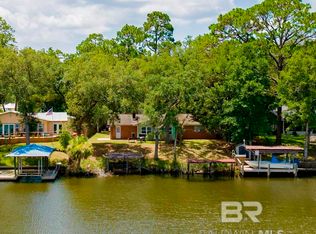 30921 Howes Ln, Perdido Beach, AL 36530