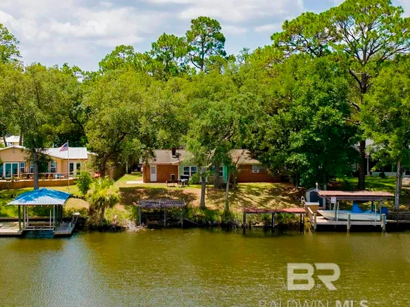 30921 Howes Ln, Perdido Beach, AL 36530