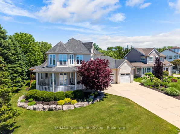 11 Harbour Ct, Bluewater, ON N0M 1G0