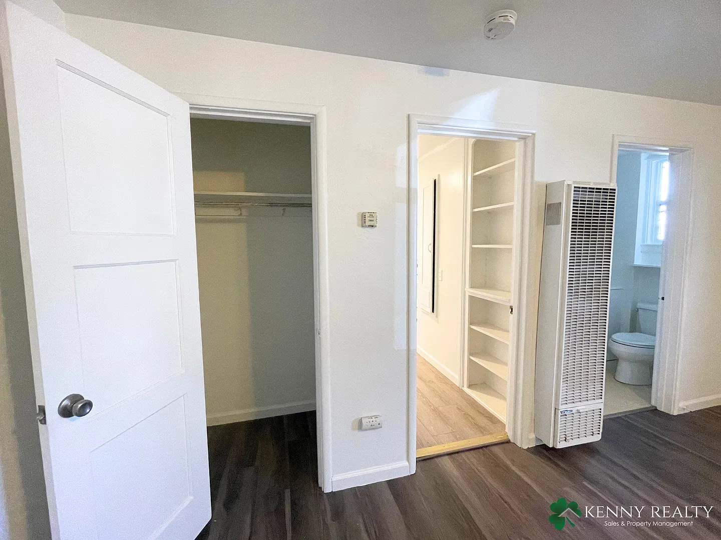 4 Howard Avenue CHI02 - 106MM — Photo 3