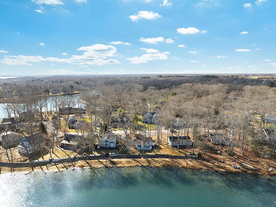 1st image of 555 Mill Creek Dr