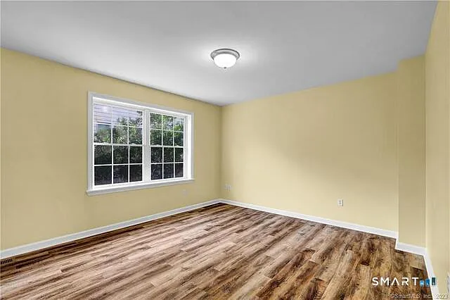 220 Alder St — Photo 3