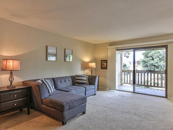 5th image of 2203 Brega Ln