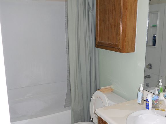 5th image of 200 Woodcroft Pkwy