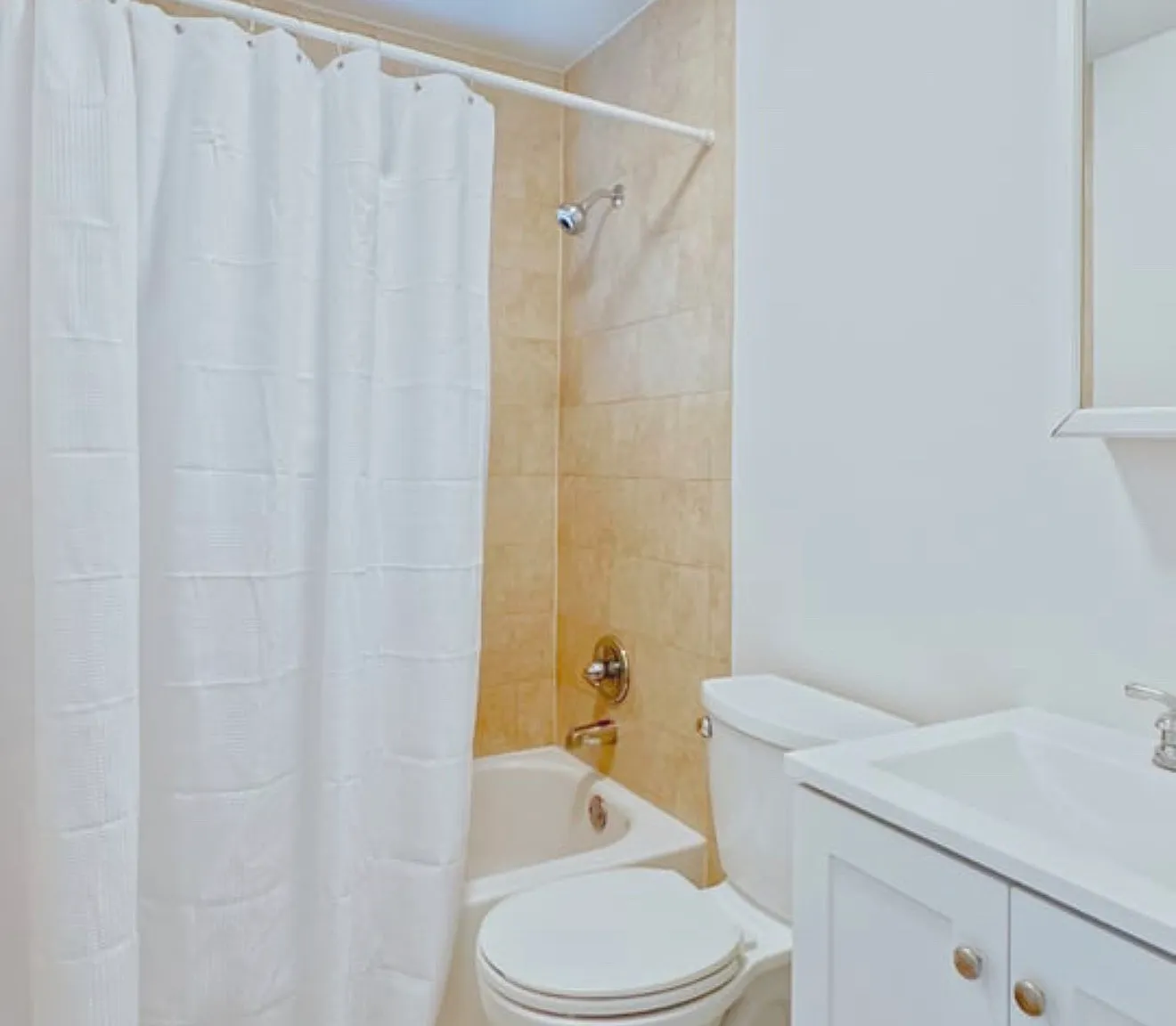 2 bed, 1200 sqft, $2,600 — Photo 3