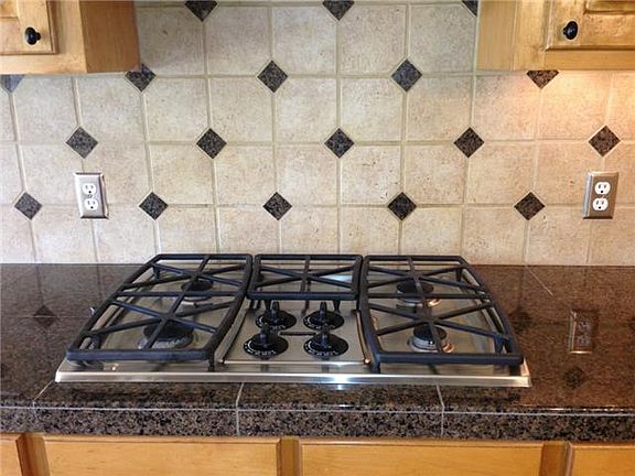 4th image of 602 Saddlehorn Dr