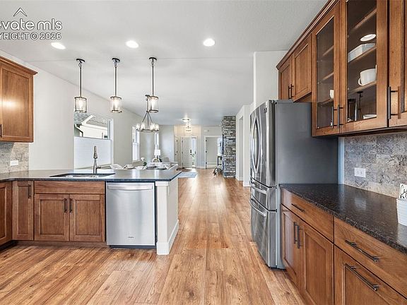 4th image of 627 Sage Forest Ln