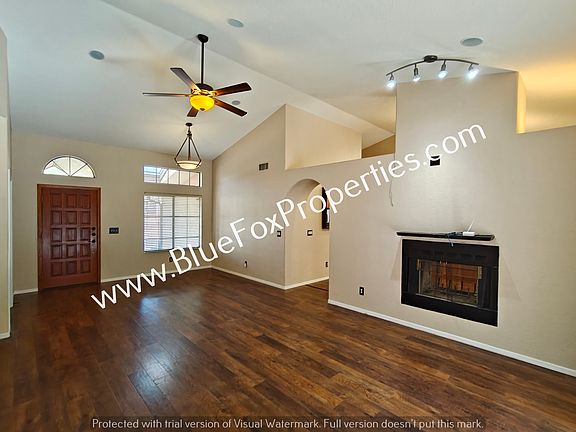 3rd image of 1560 E Sonoran Desert Dr