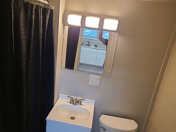 5th image of 532 Park Ave #532