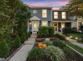 1679 Poplar Grove Dr, Reston, VA 20194