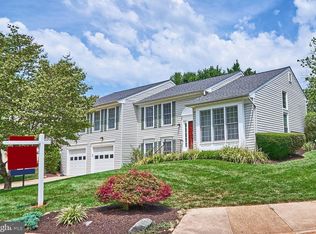 198 Heather Glen Rd, Sterling, VA 20165